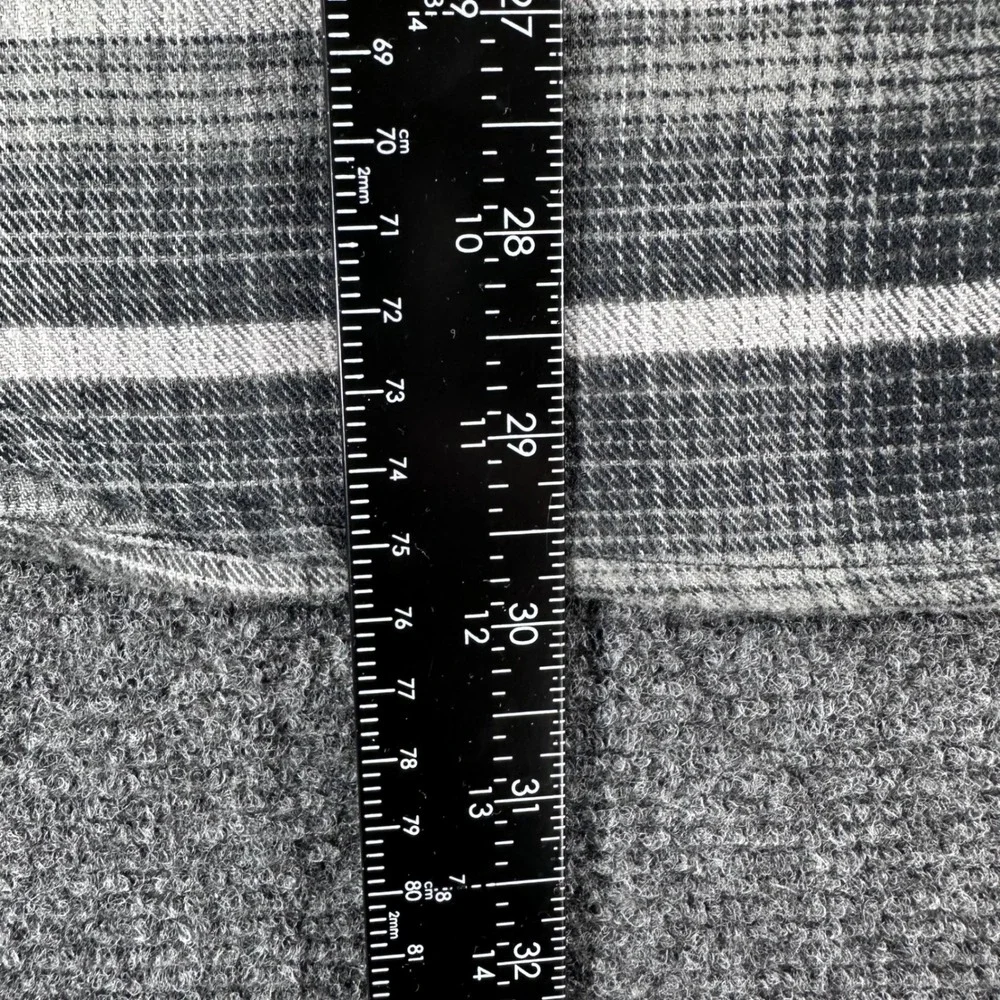Columbia Button Down Mens M Medium Grey Plaid Omni-Wick Long Sleeve Hiking Shirt - Picture 15 of 16